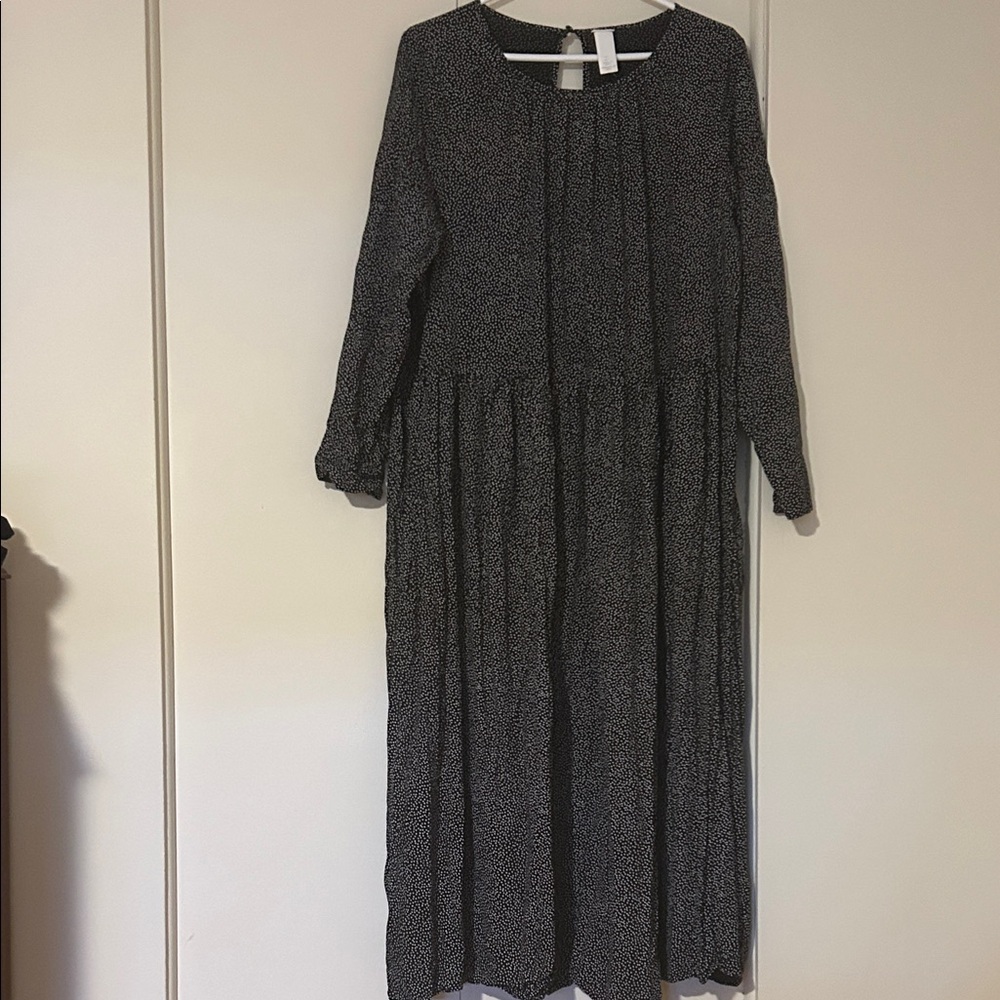 Black and White polka dot Long Sleeve Maxi Dress Size Large